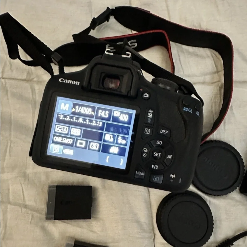 Canon EOS 2000D Black Camera Set with Lens and Charger